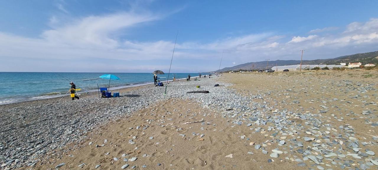 Astrofegia Apartments Near The Sea Agia Marina  Екстериор снимка