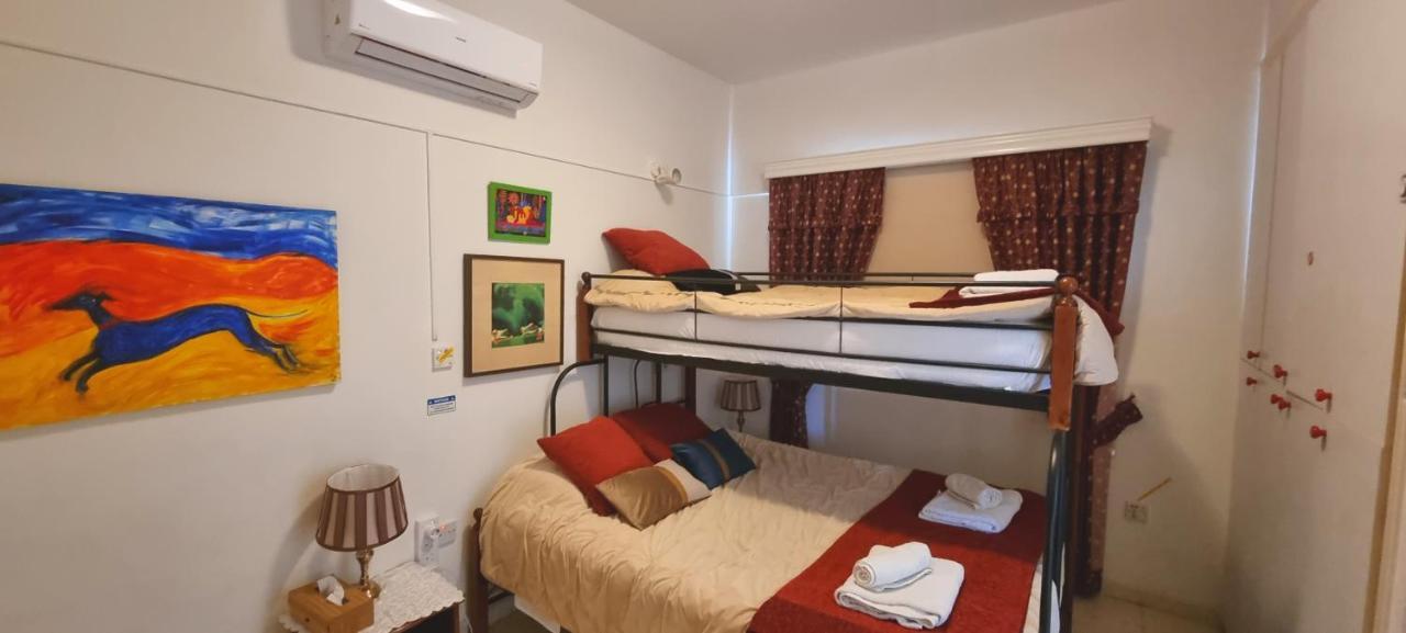 Astrofegia Apartments Near The Sea Agia Marina  Екстериор снимка